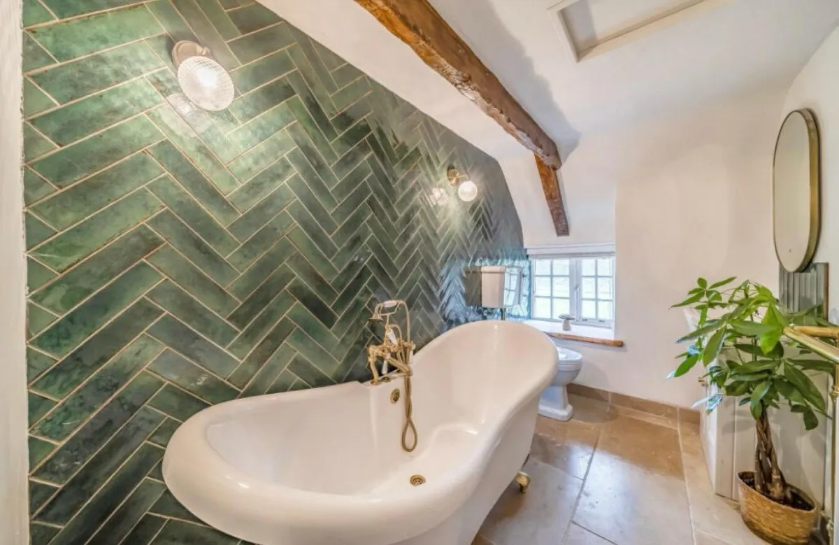 Bathtub