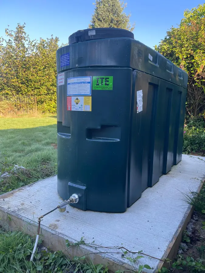 Oil tank base